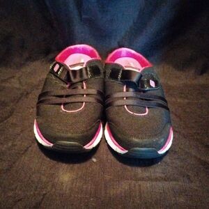 Skechers Black and Pink Women's Sneakers